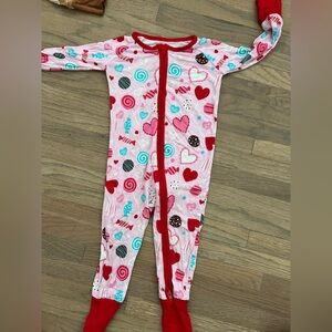 Little Sleepies Valentine’s Day zippy 6-12 euc